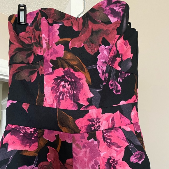 Size 4 ASOS jump suit like new! Excellent condition - Picture 2 of 2